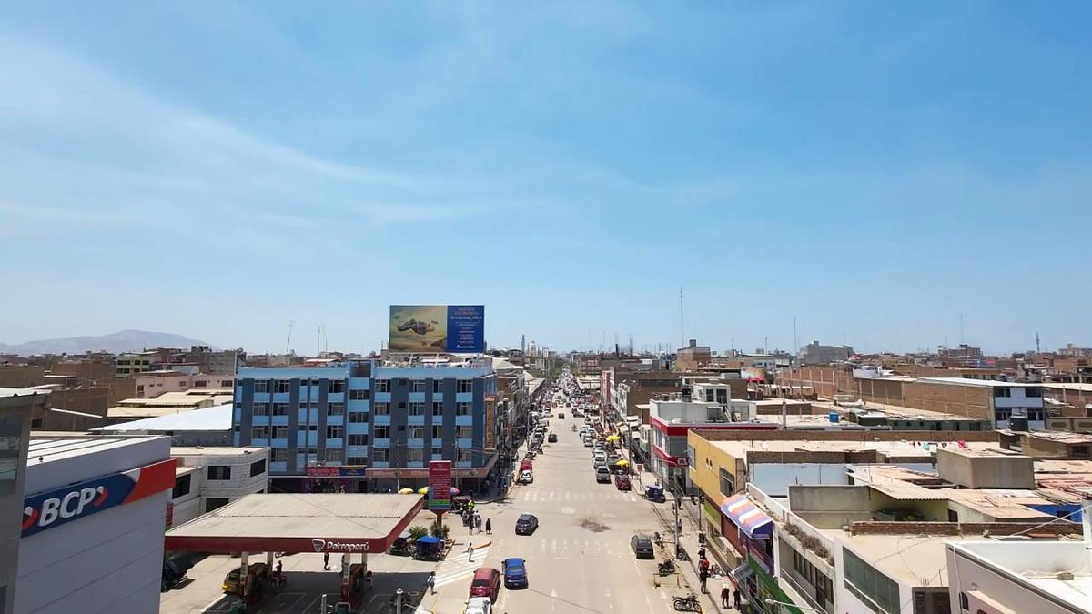 VENTA DE LOCAL COMERCIAL EN AV. FERNANDO BELAÚNDE TERRY